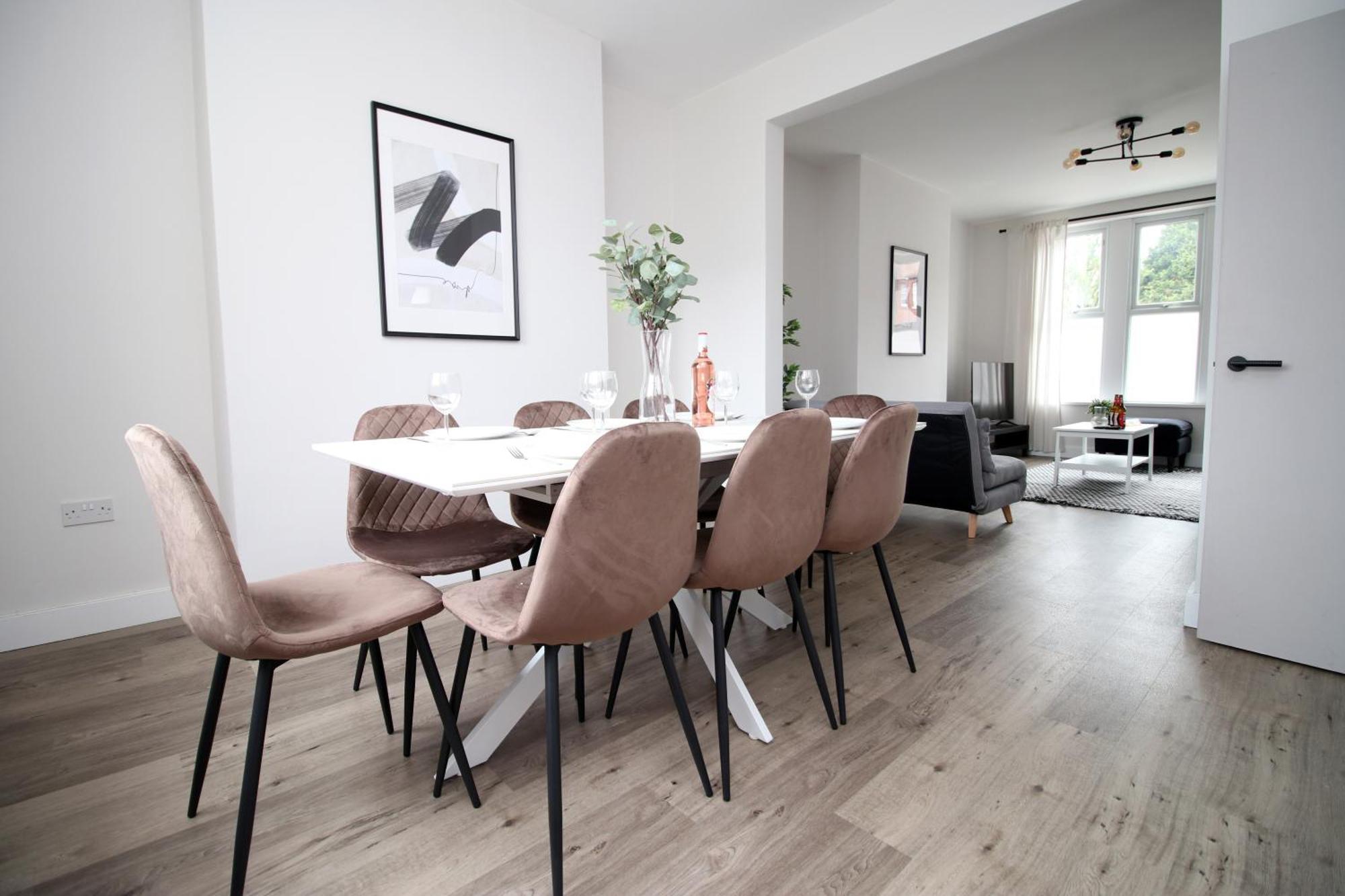 Large 5 Bedroom House - Harlequin Gardens By Ty Sa Cardiff Eksteriør bilde